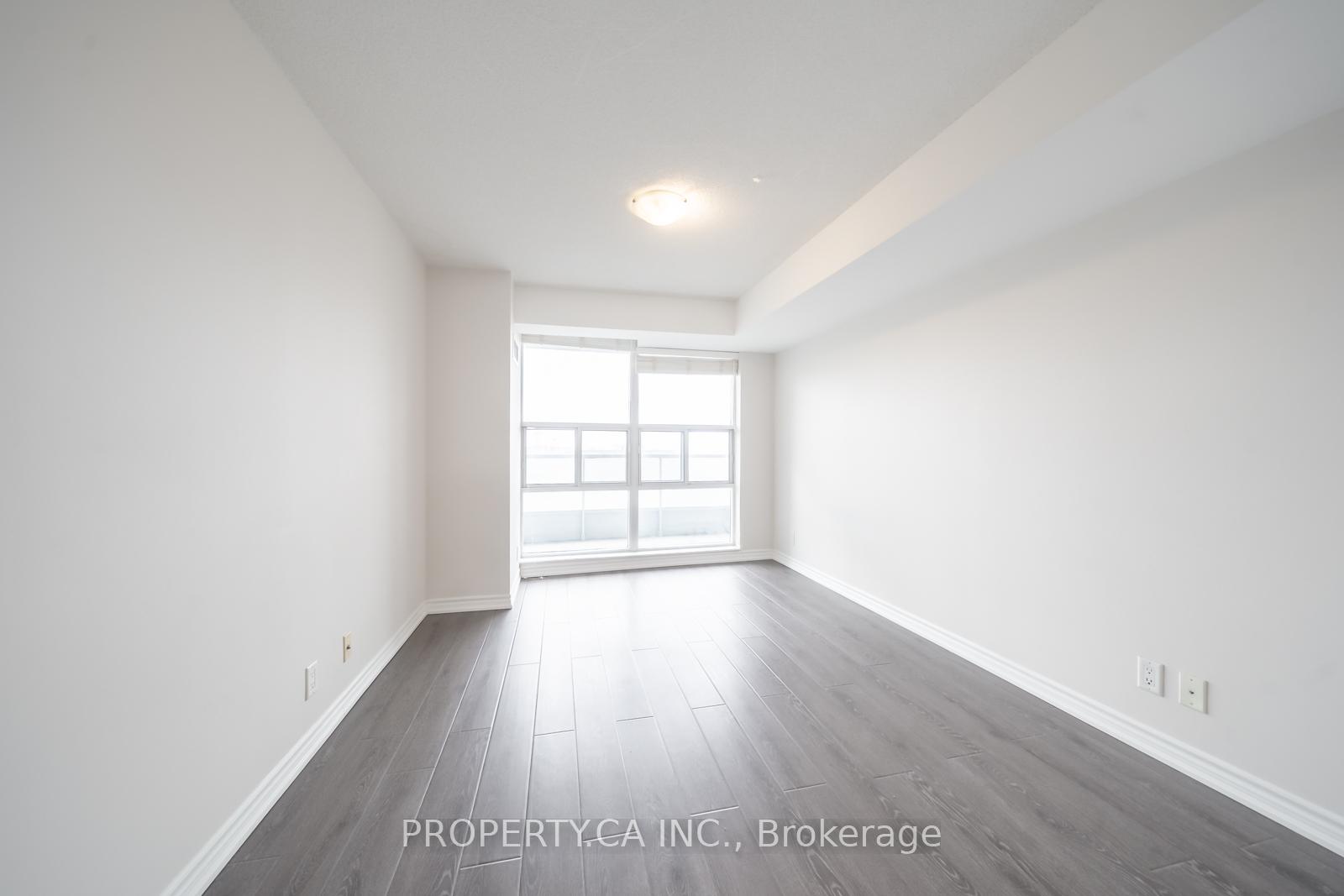 2 Bedrooms Condo at 33 Elm, Mississauga For sale