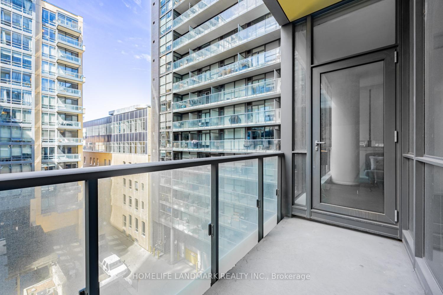 2 Bedrooms Condo at 8 Charlotte,  Toronto For sale