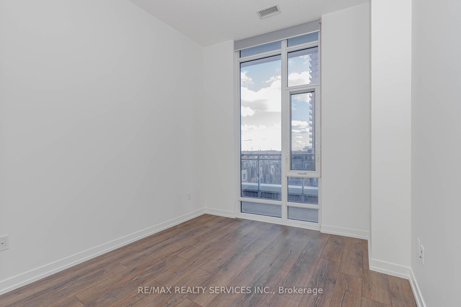 2 Bedrooms Condo at 2520 Eglington,  Mississauga For sale