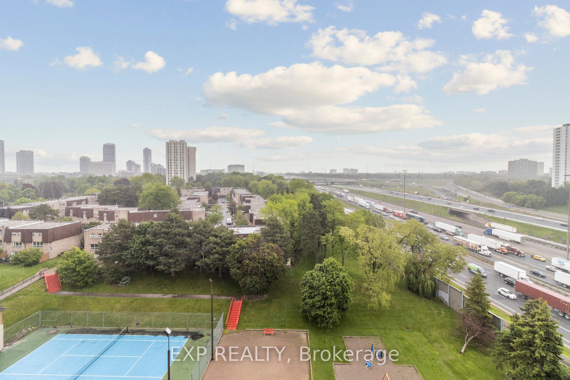 3 Bedrooms Condo at 5 Parkway Forest, Toronto For sale