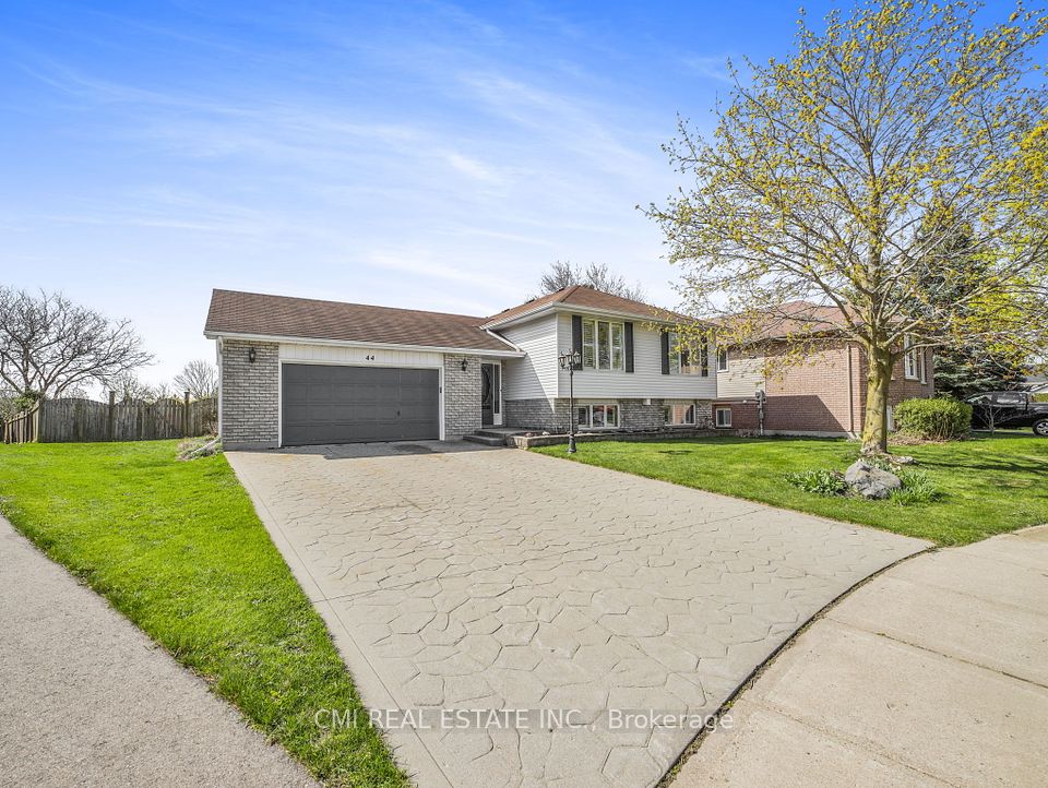 44 Windsor Drive, Brant, ON N0E 1N0