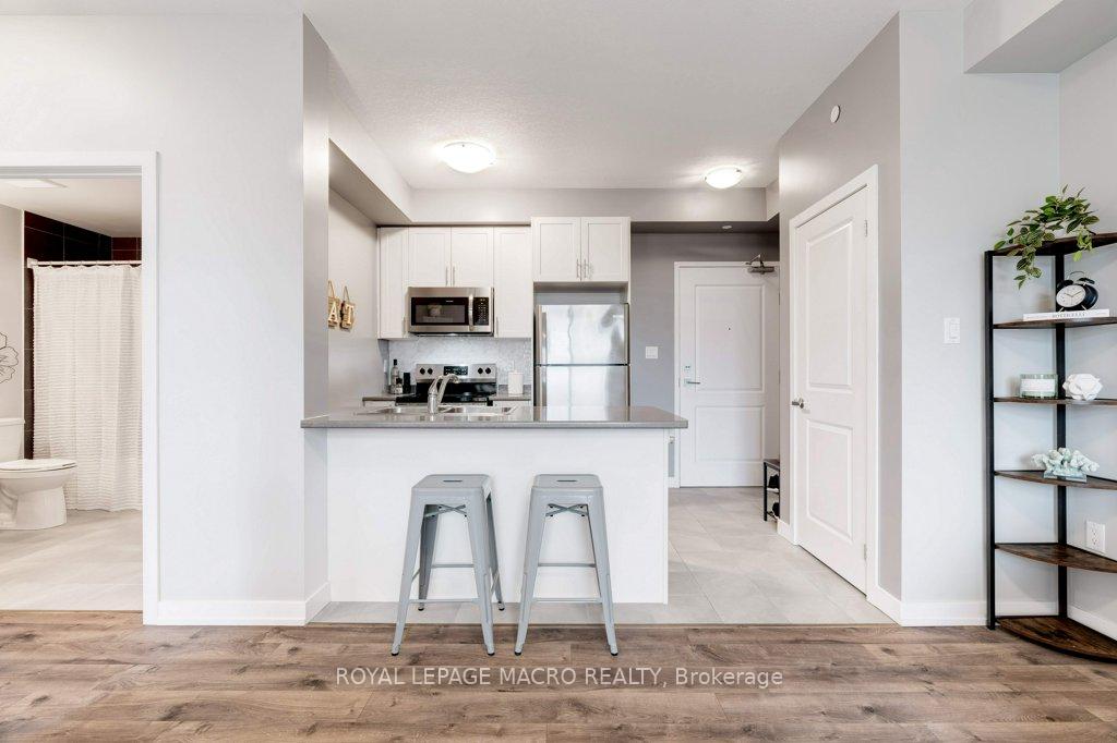 1 Bedroom Condo at 125 Shoreview,  Hamilton For sale