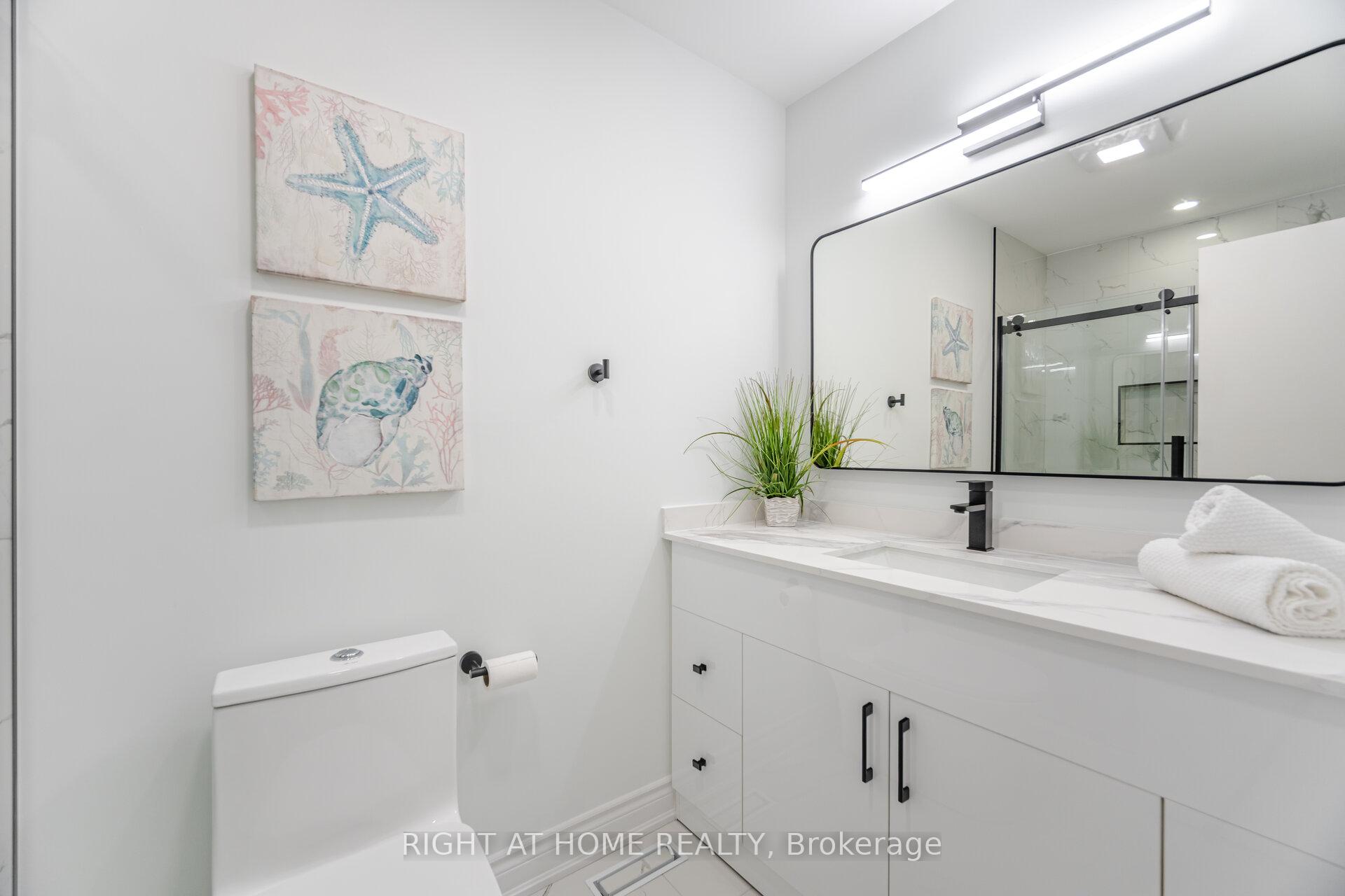 3 Bedrooms Condo at 3600 Colonial, Mississauga For sale