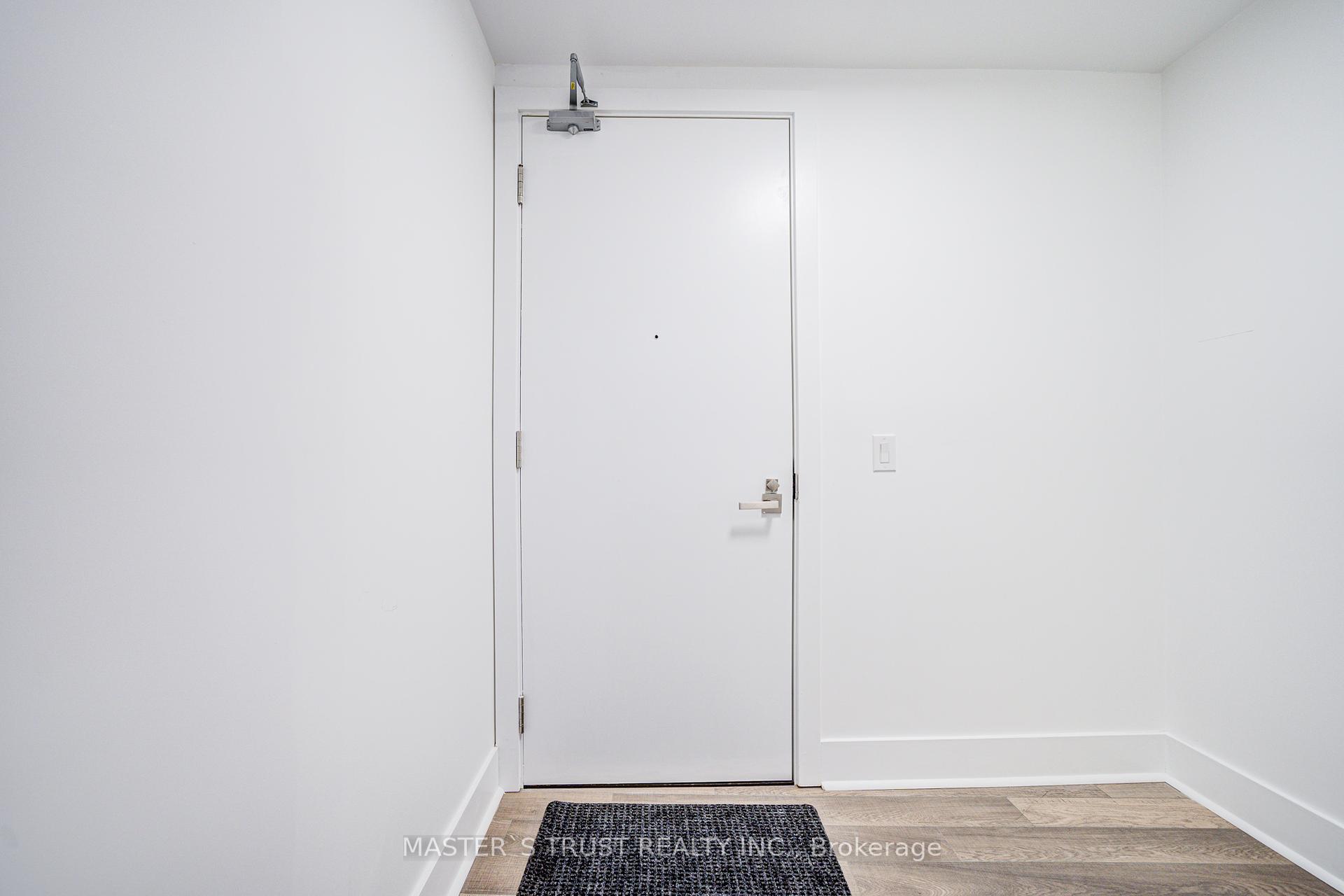 2 Bedrooms Condo at 32 Davenport, Toronto For sale