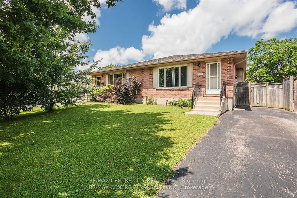 5 Bennett Place, St. Thomas, ON N5P 4J7