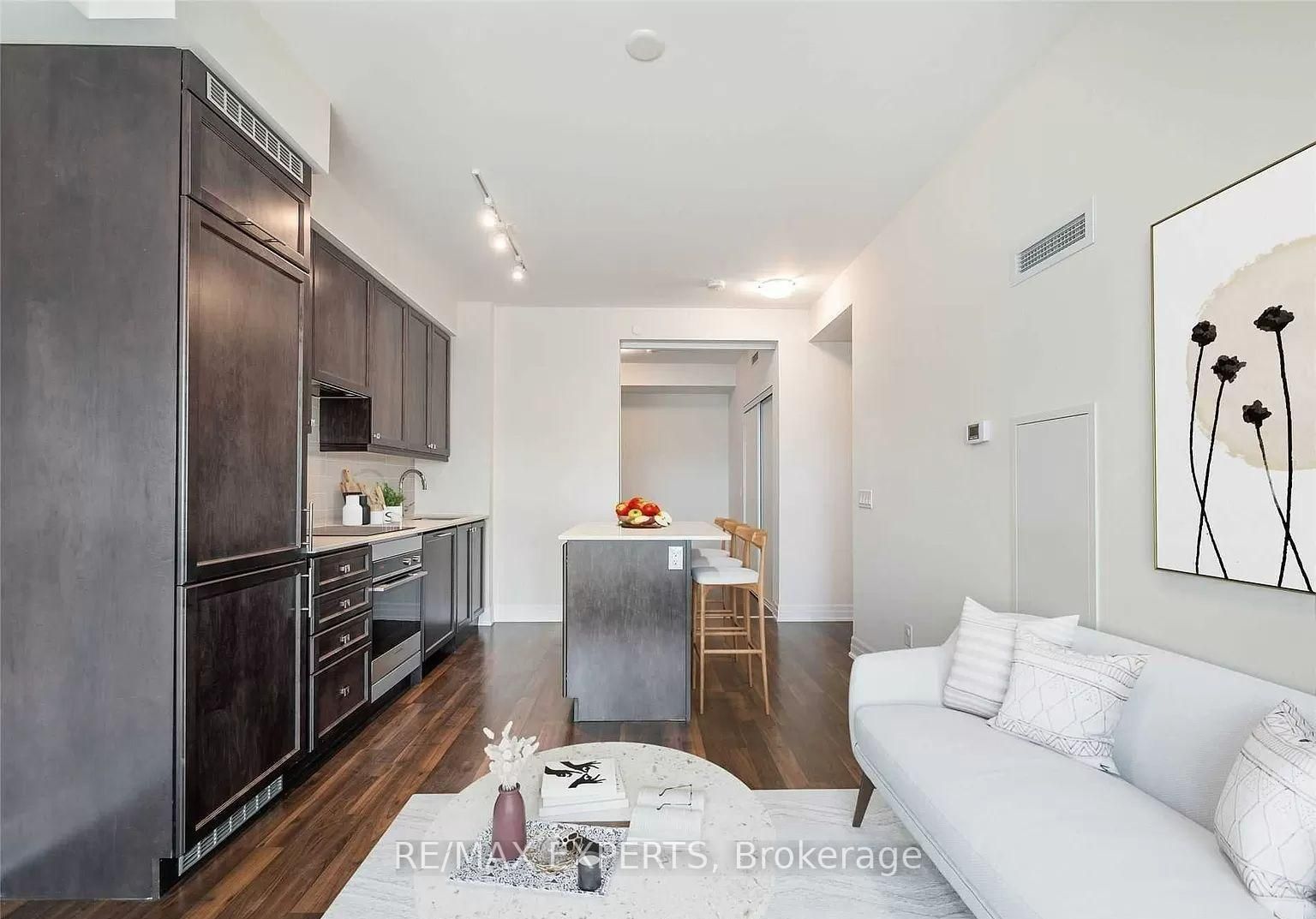 9075 Jane Street 1004