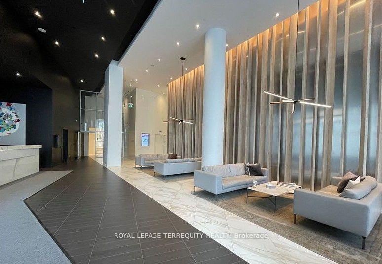 2 Bedrooms Condo at 3900 Confederation, Mississauga For sale