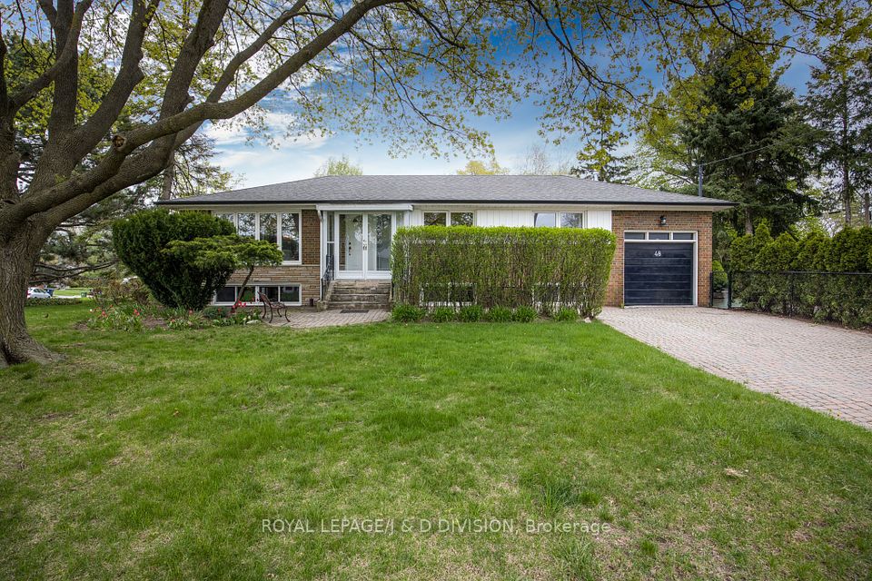 48 Greengrove