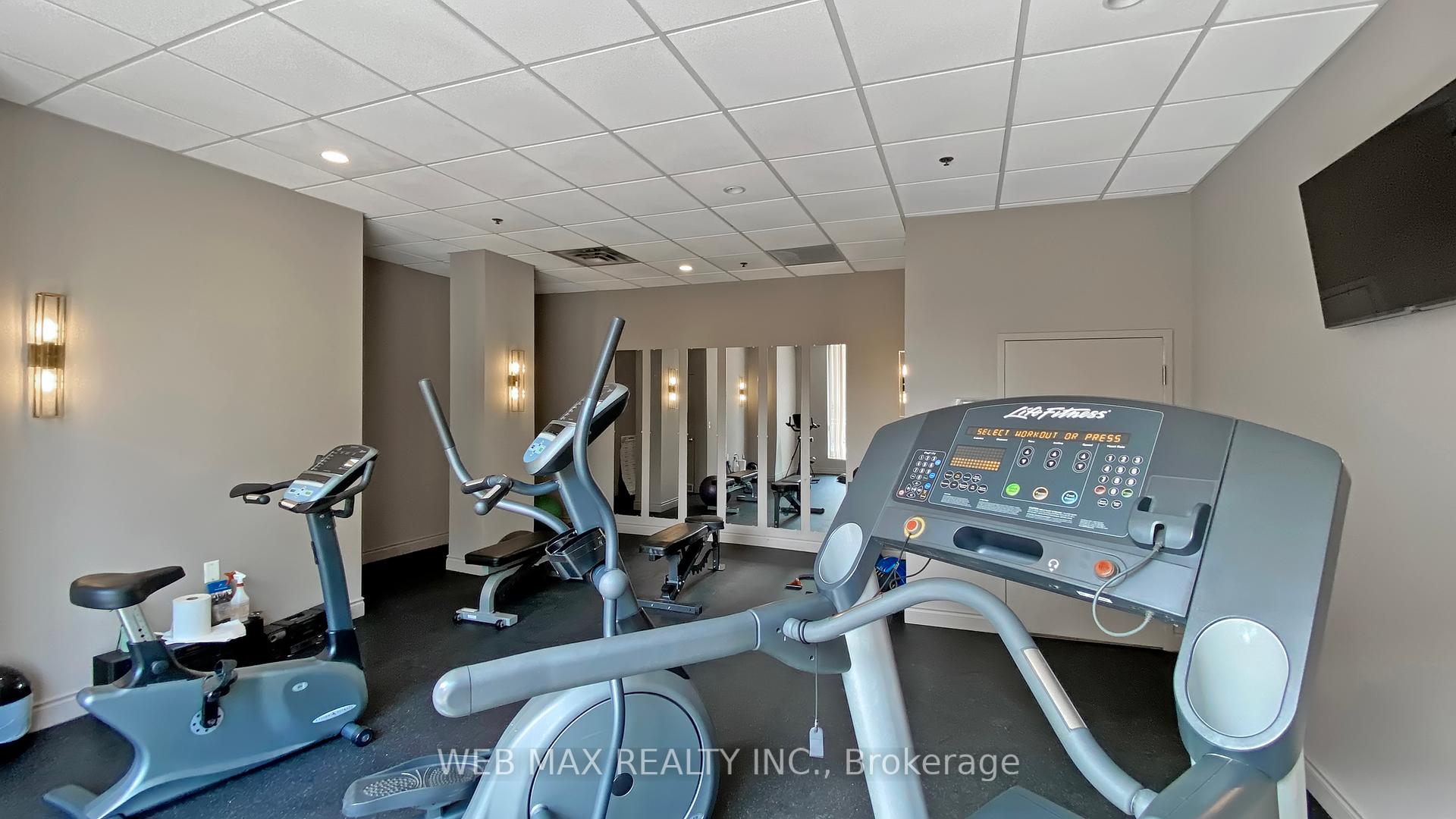 2 Bedrooms Condo at 906 Sheppard, Toronto For sale