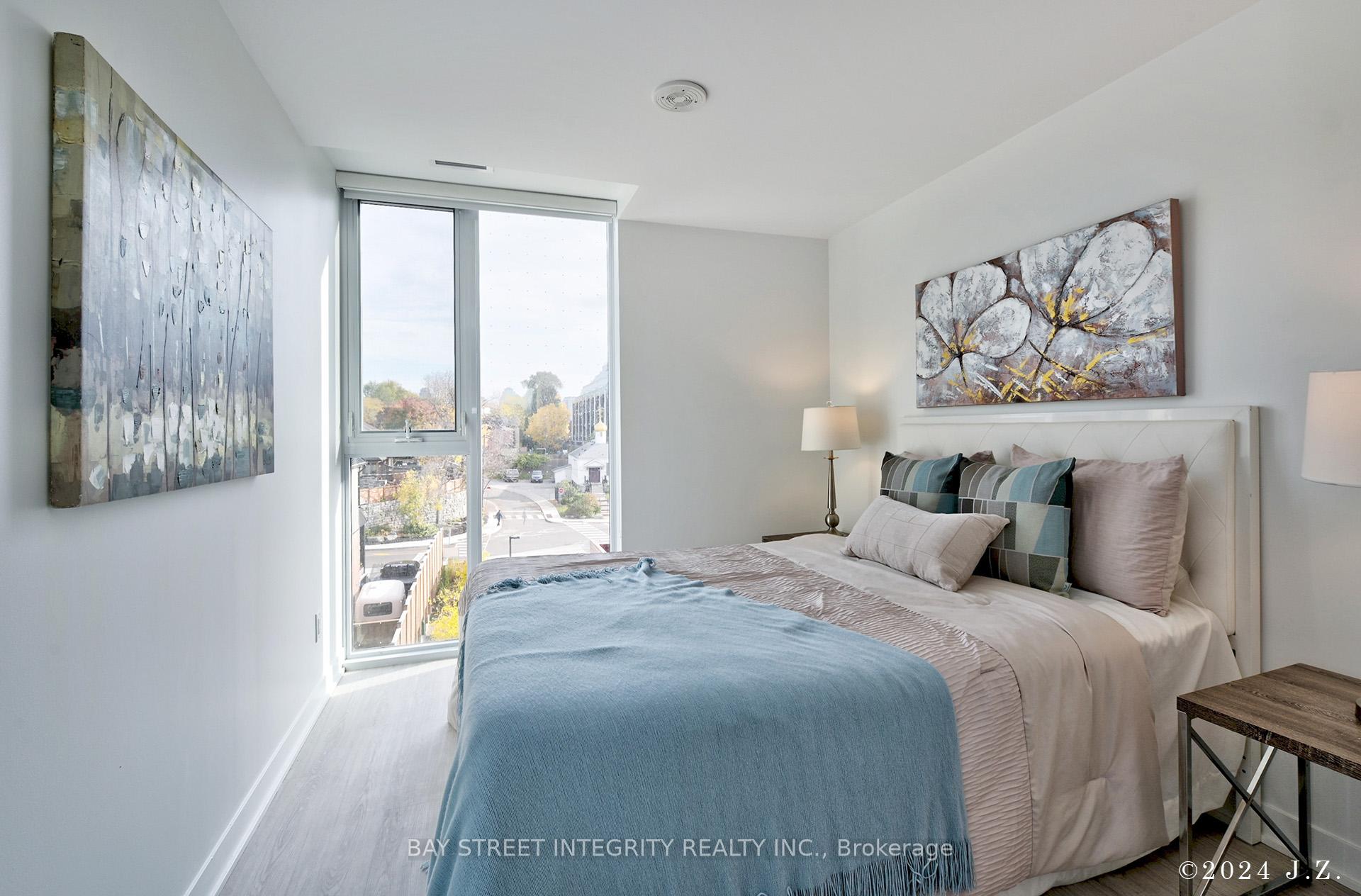 3 Bedrooms Condo at 185 Alberta, Toronto For sale