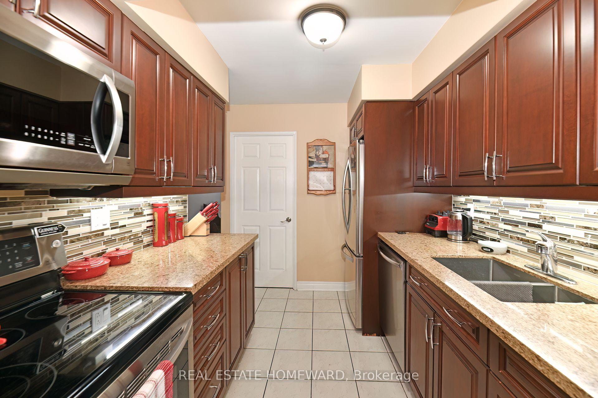 3 Bedrooms Condo at 3233 eglinton, Toronto For sale