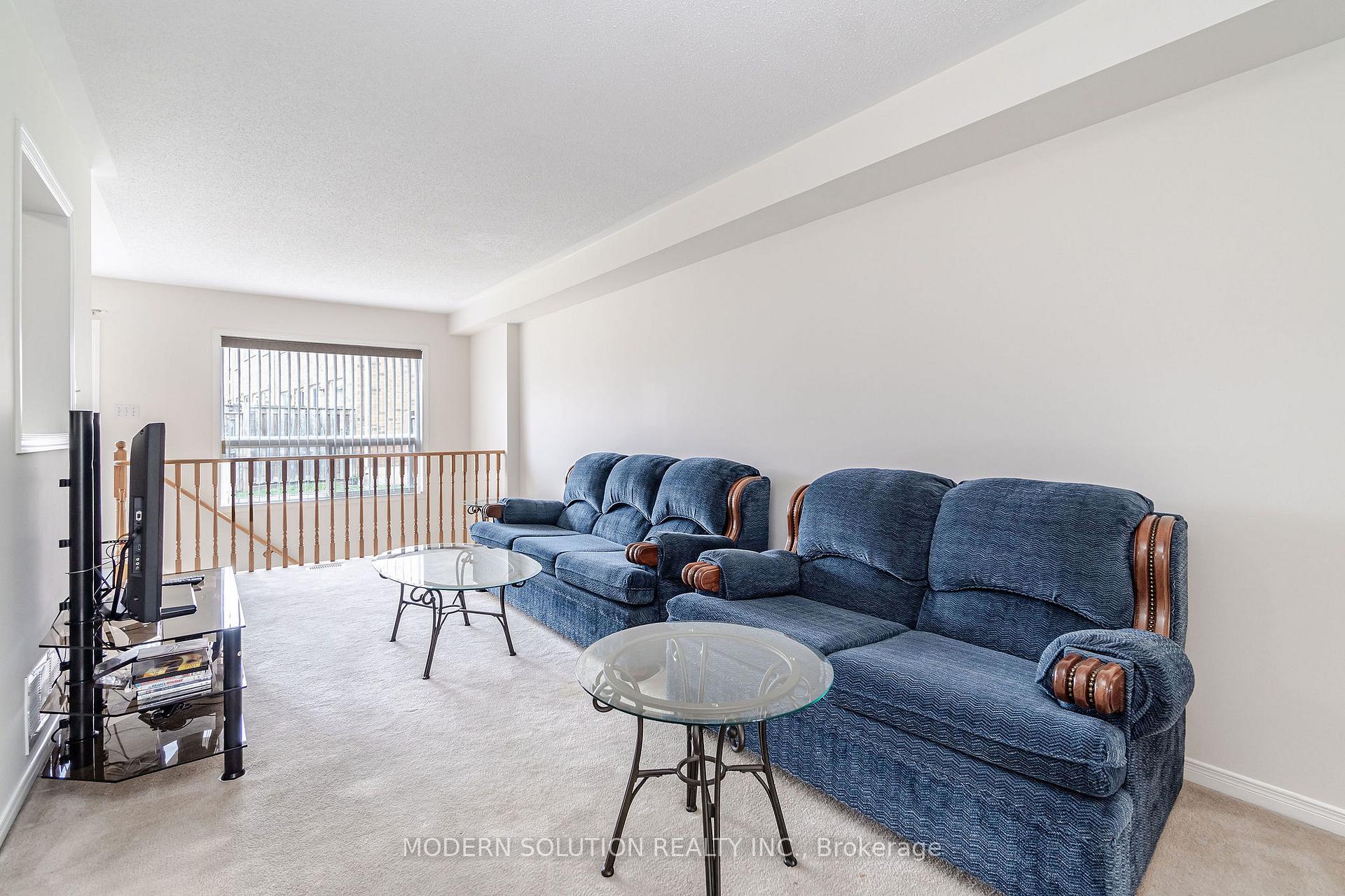 3 Bedrooms Condo at 525 Novo Star, Mississauga For sale