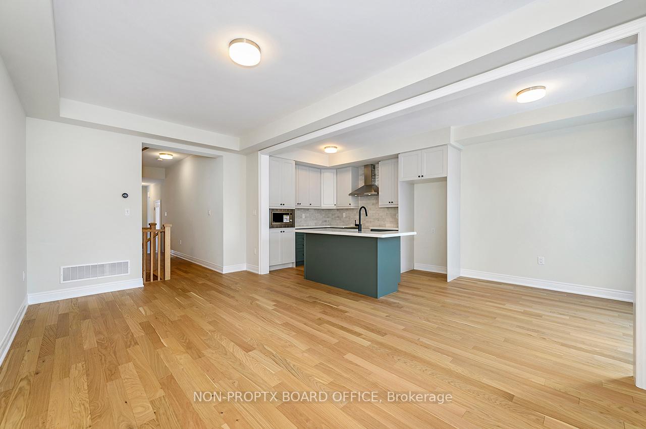3 Bedrooms Condo at 2184 Postmaster,  Oakville For sale