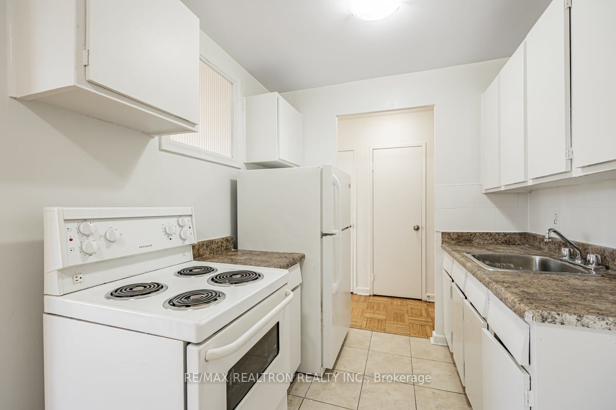 165 Cosburn Avenue, #307