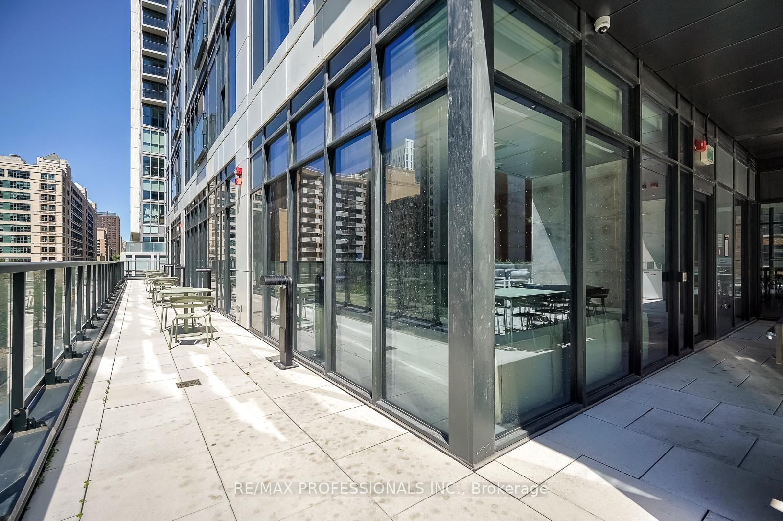 2 Bedrooms Condo at 65 Mutual, Toronto For sale