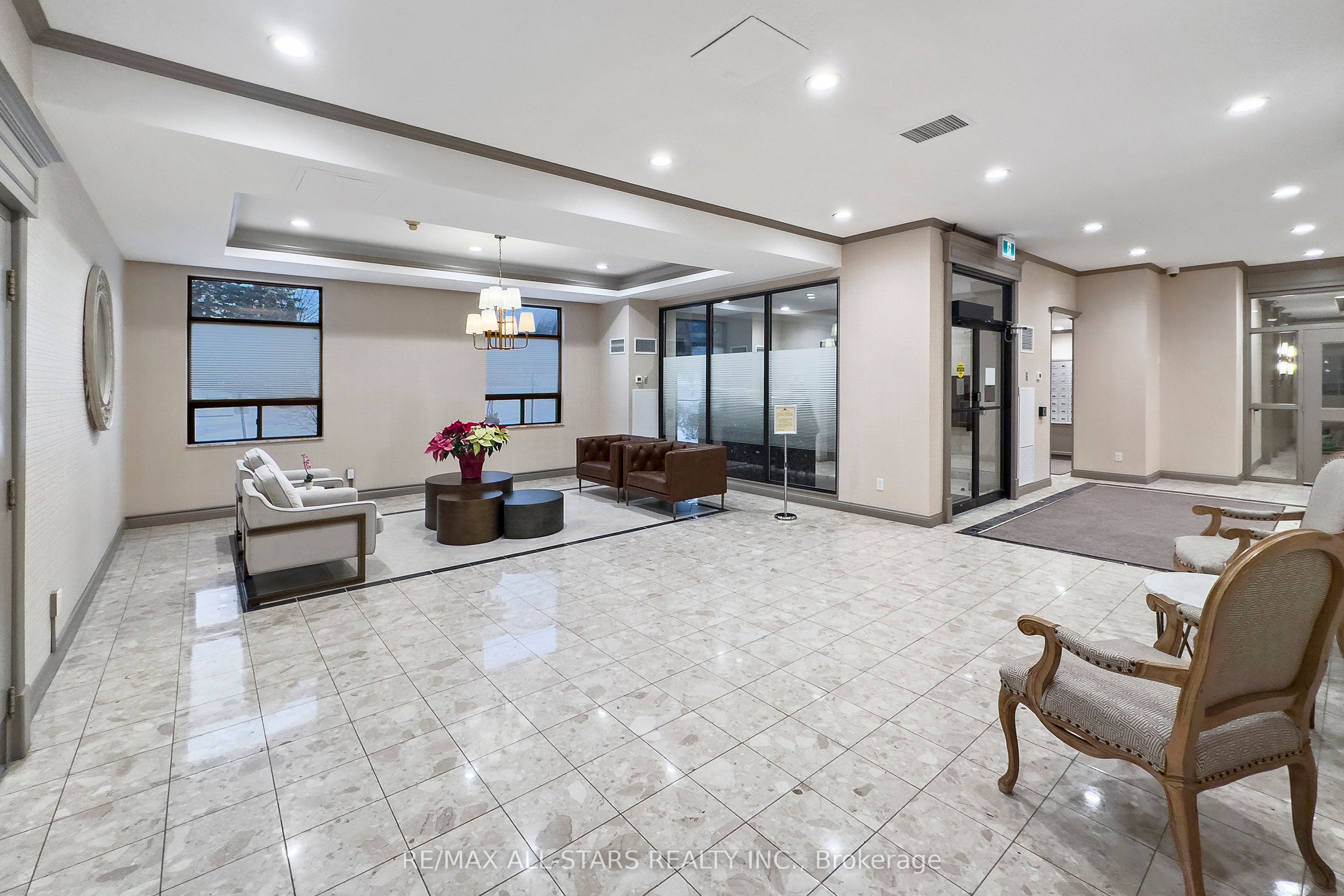 2 Raymerville Drive, #512