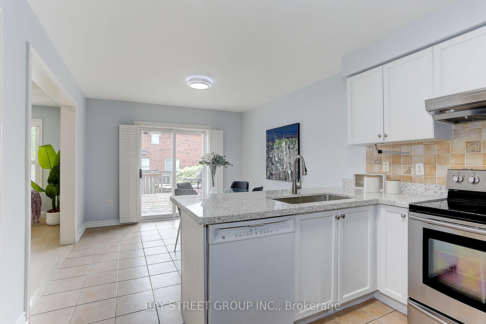 73 Sunridge Street
