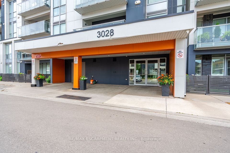 Property at #301 - 3028 Creekshore Common, Oakville, ON L6M 5K6