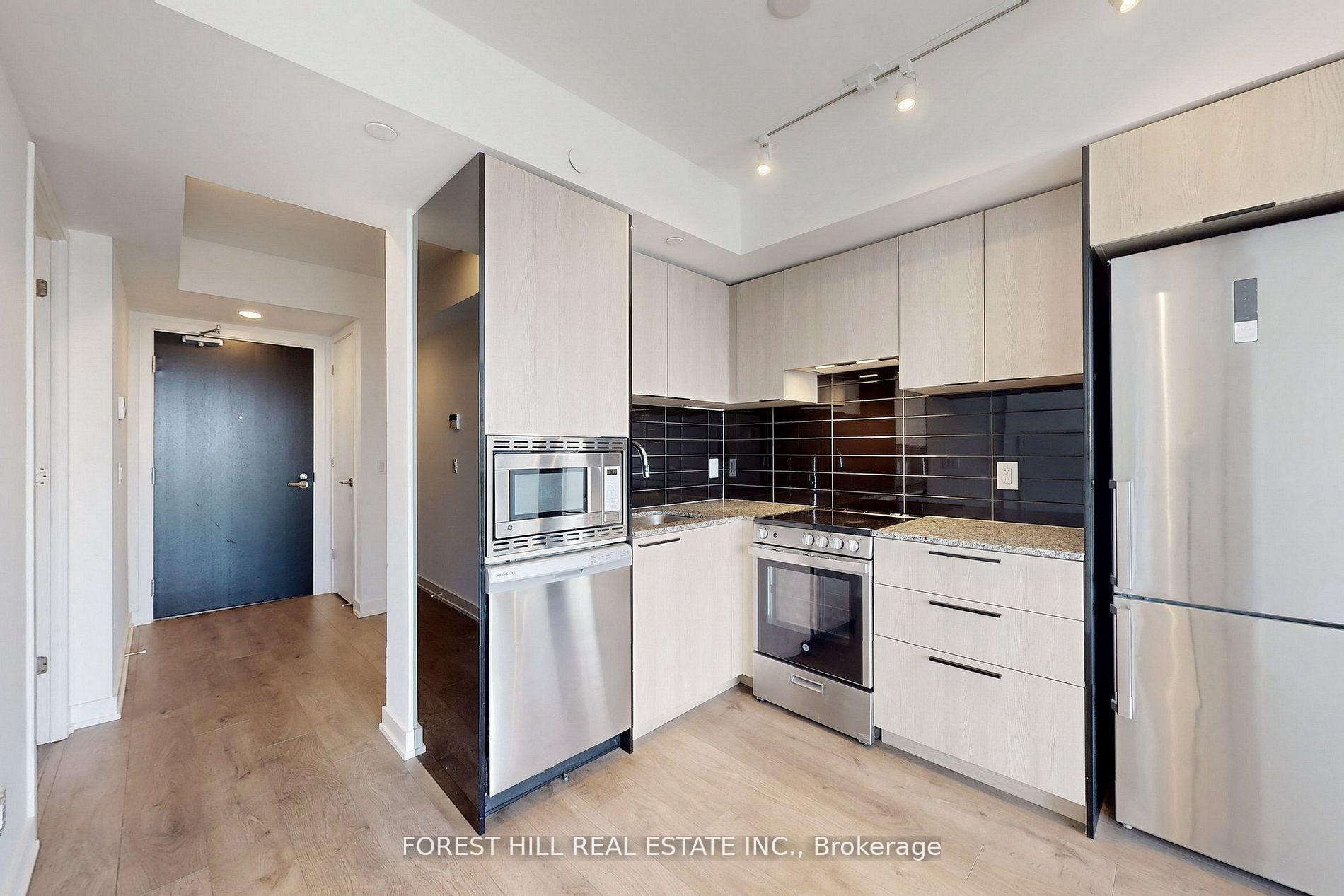 2 Bedrooms Condo at 501 Yonge,  Toronto For sale