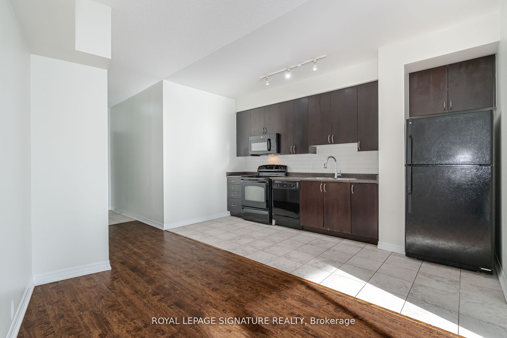 223 Webb Drive, #1509