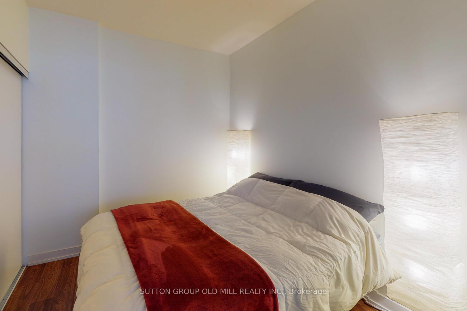 2 Bedrooms Condo at 105 George, Toronto For sale