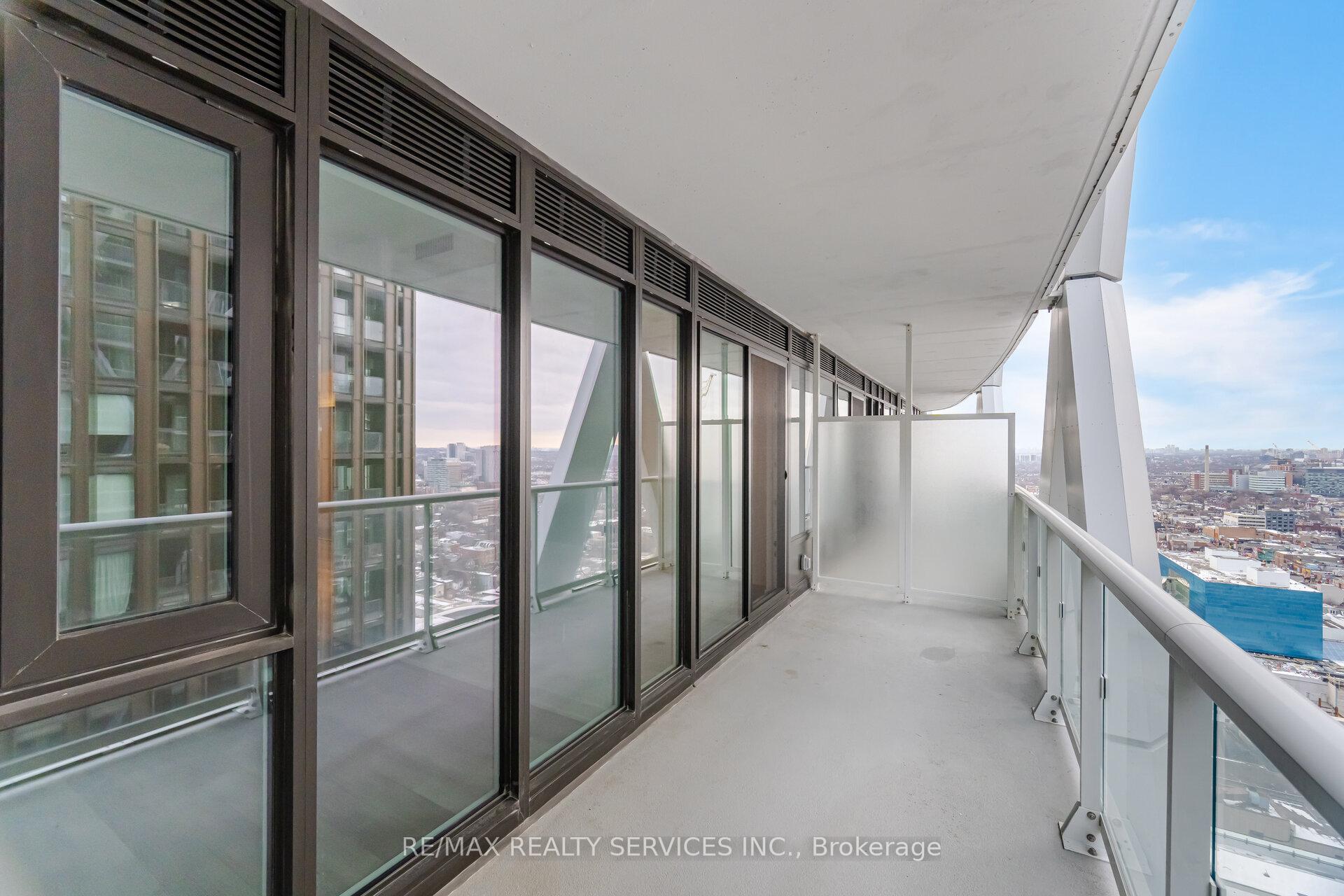 1 Bedroom Condo at 230 Simcoe, Toronto For sale