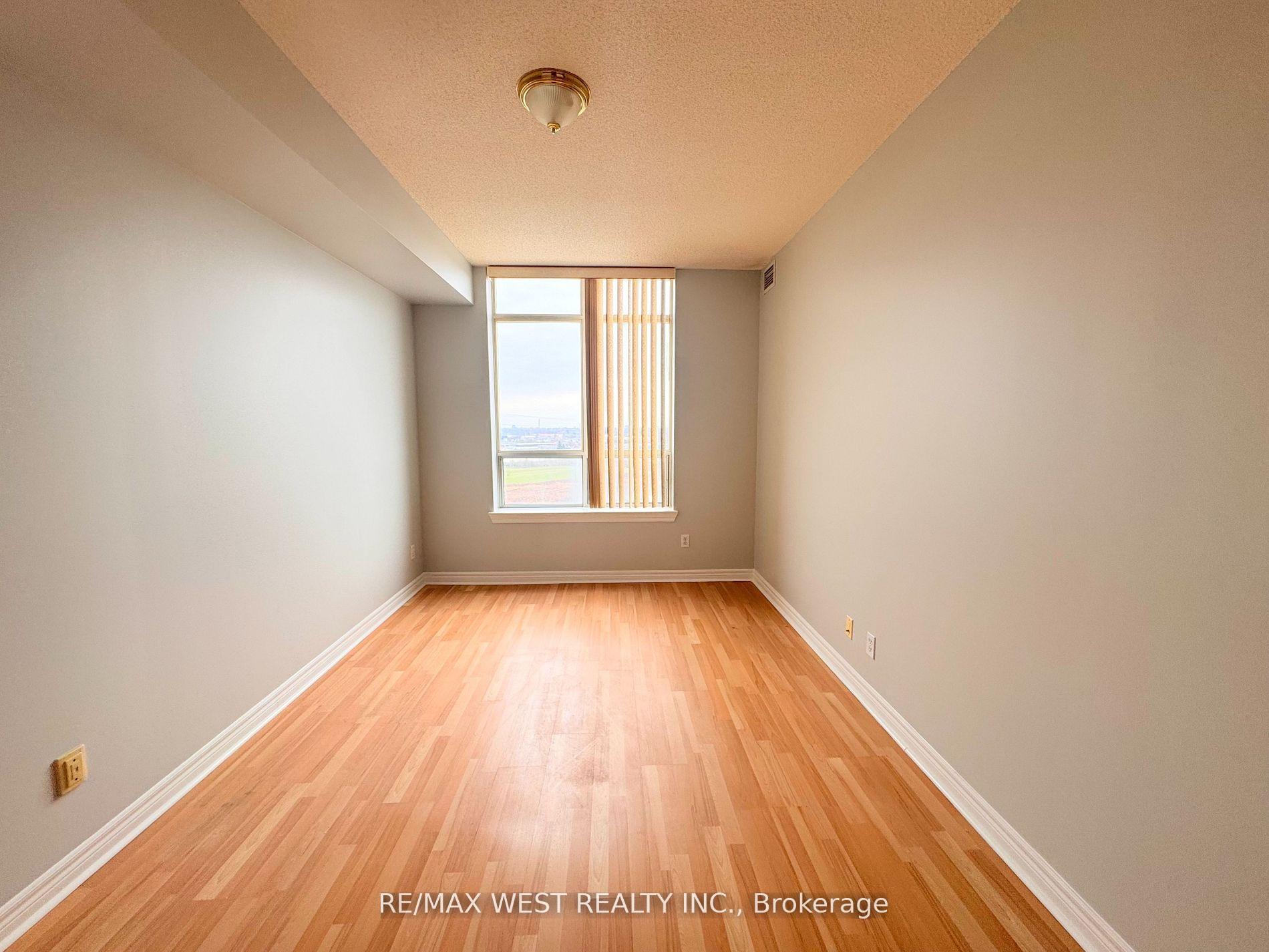 2 Bedrooms Condo at 1700 Eglinton, Toronto For sale