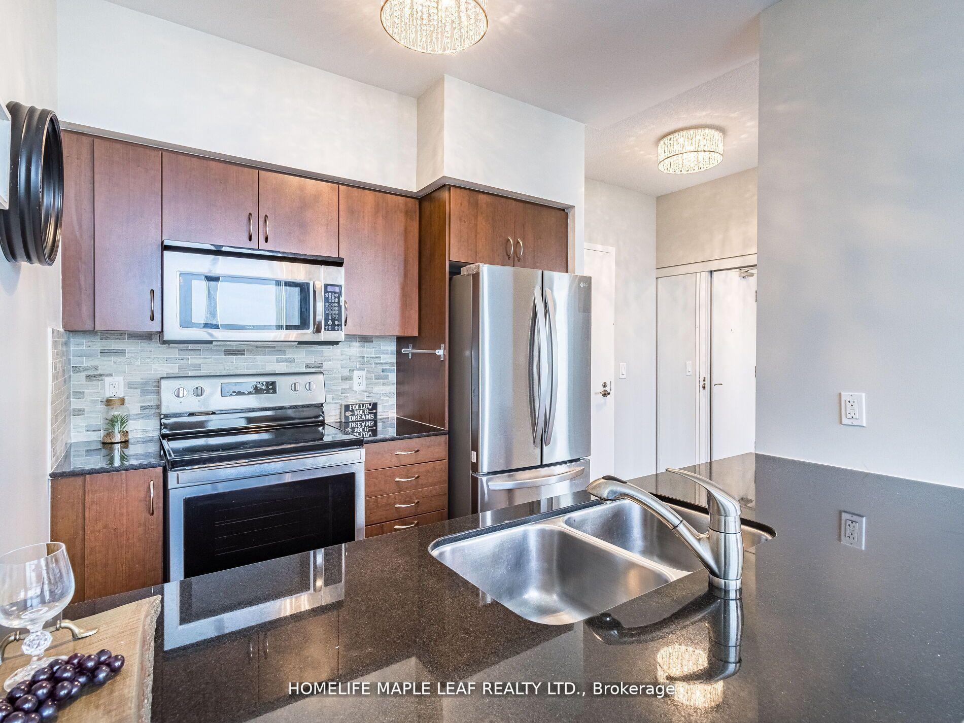 2 Bedrooms Condo at 2240 Lakeshore, Toronto For sale