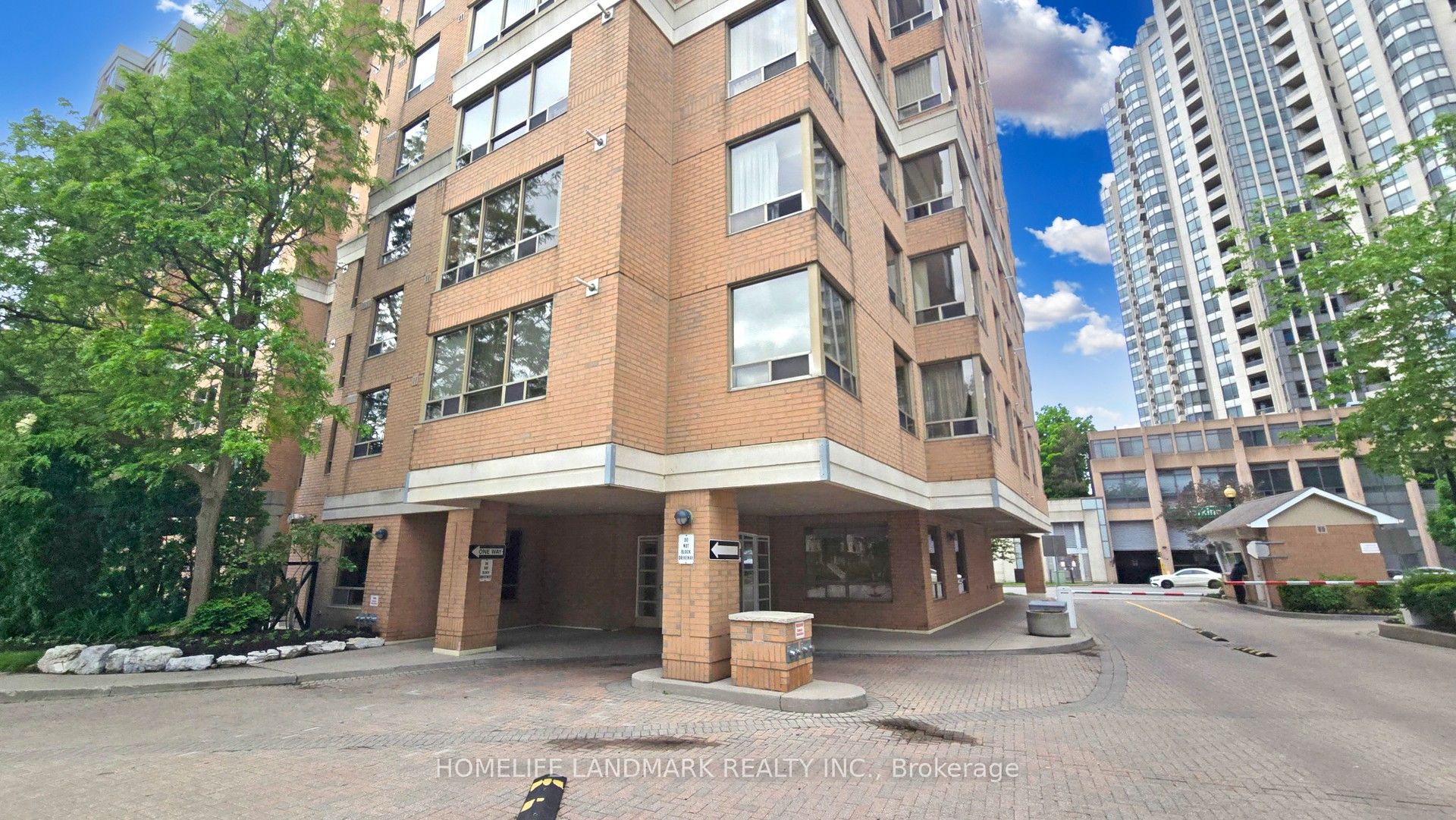 #310 - 88 Grandview Way, Toronto, ON M2N 6V6