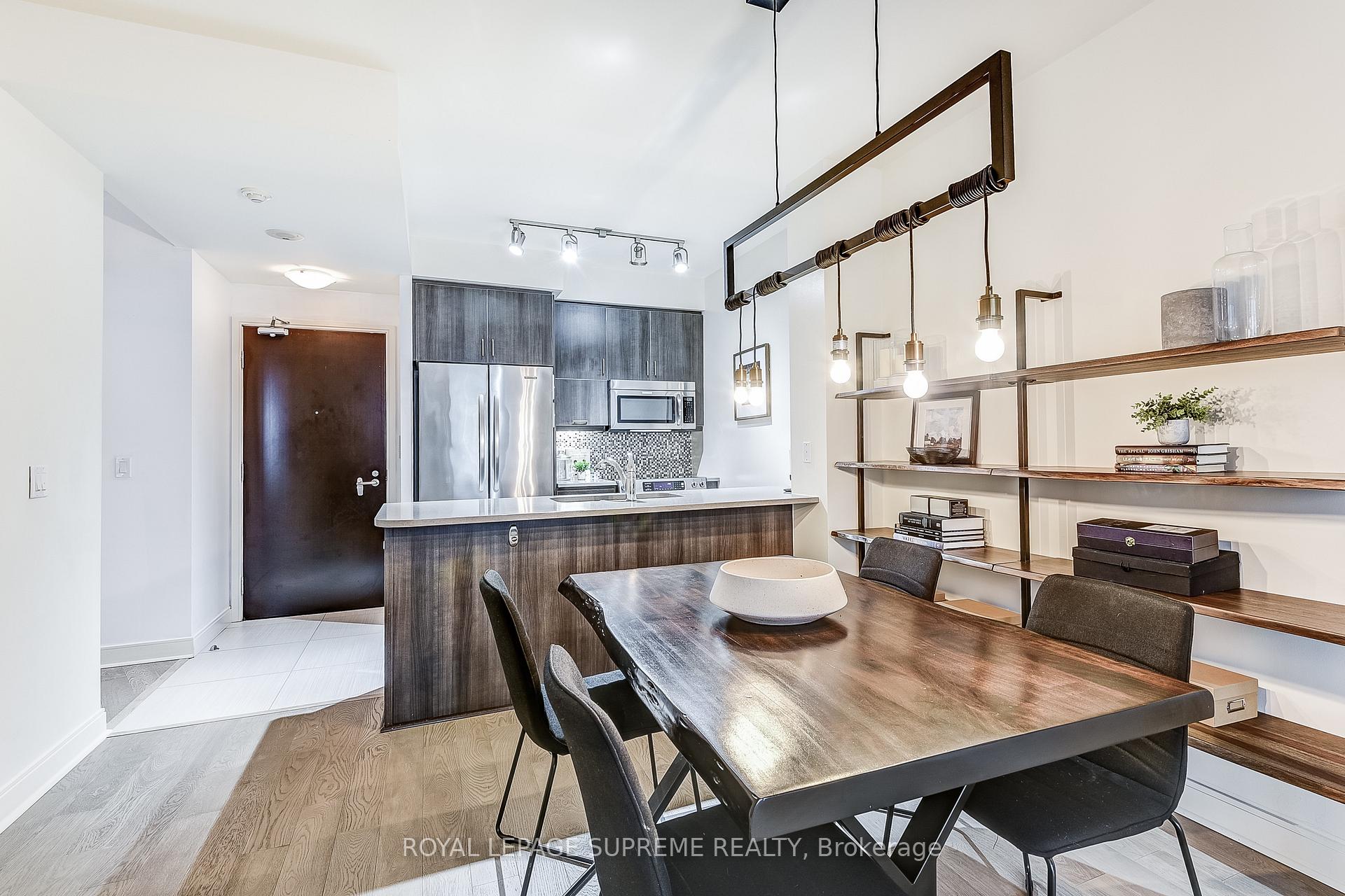 2 Bedrooms Condo at 825 Church, Toronto For sale