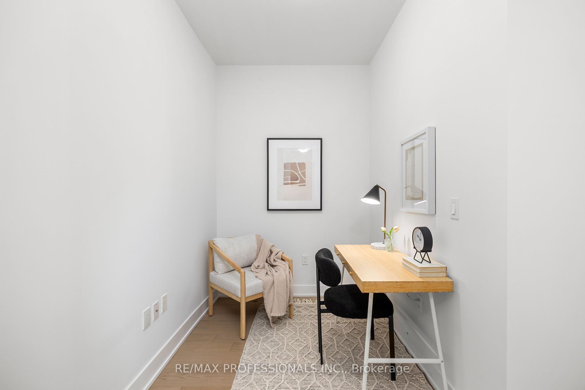 2 Bedrooms Condo at 20 Shore Breeze, Toronto For sale