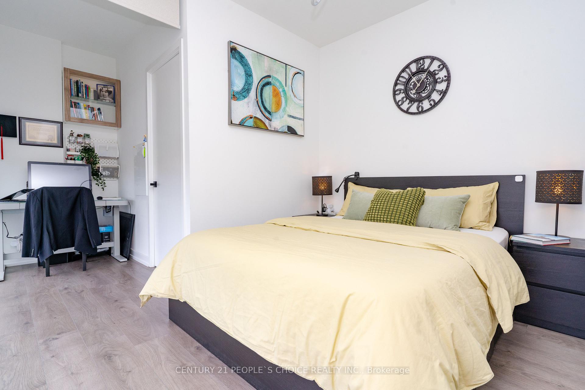 3 Bedrooms Condo at 950 Portage, Vaughan For sale