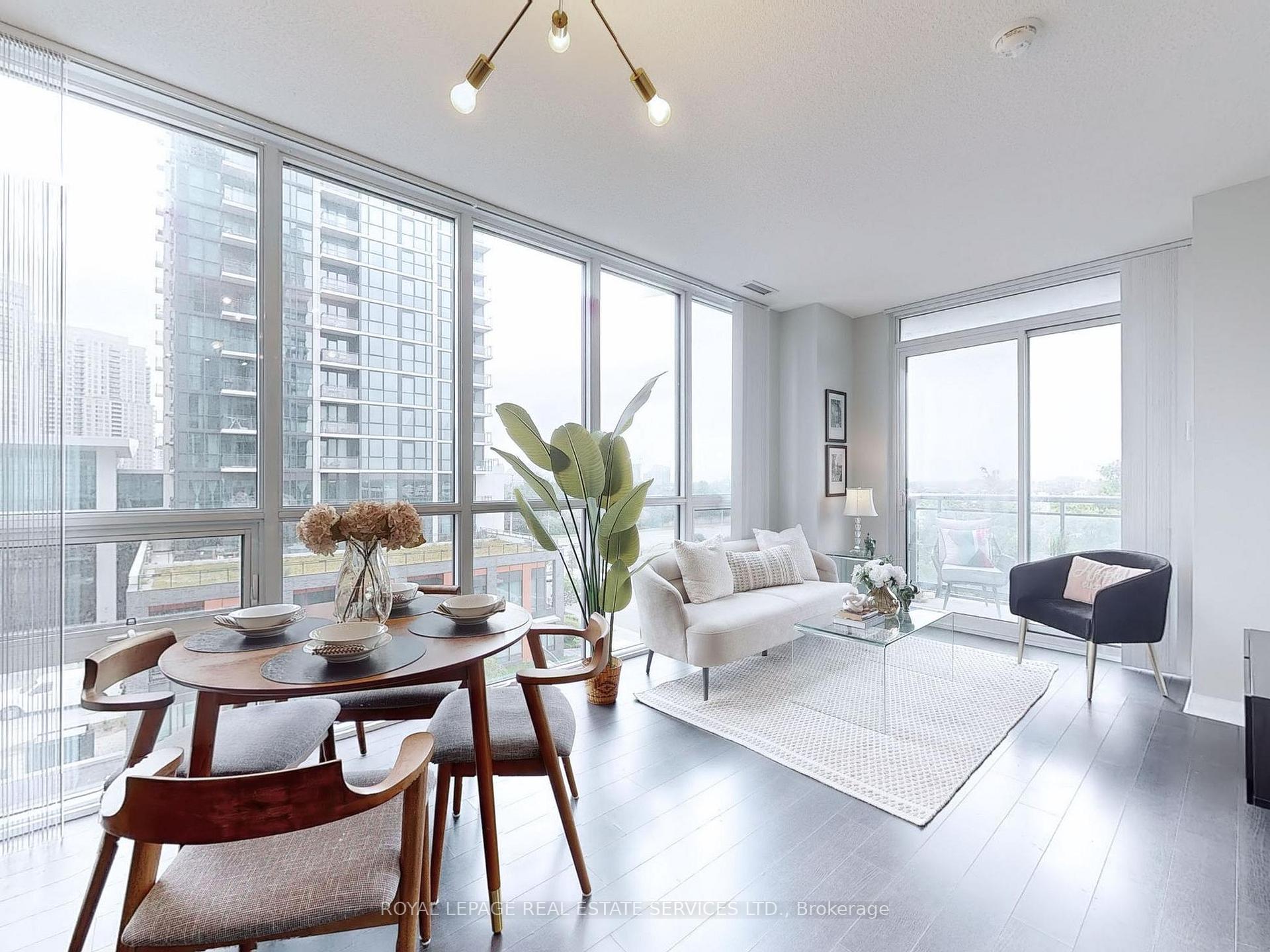 3 Bedrooms Condo at 5025 Four Springs, Mississauga For sale