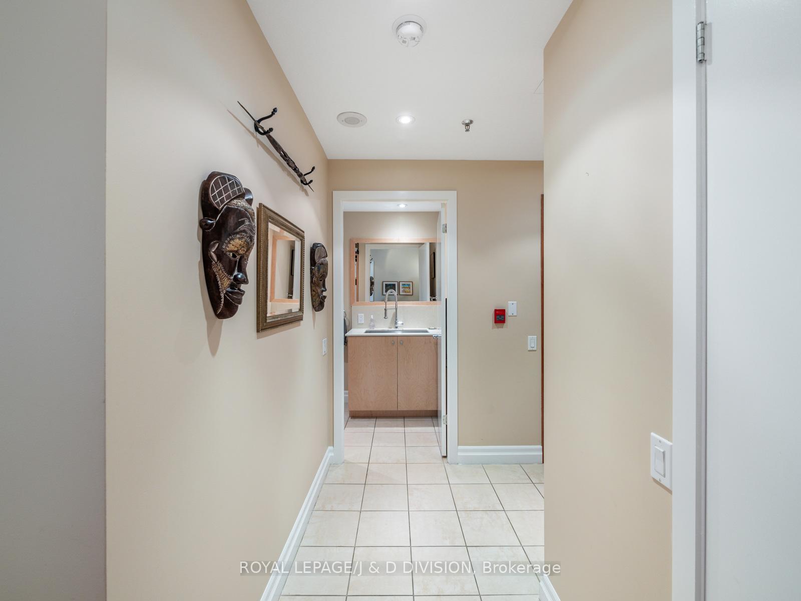 2 Bedrooms Condo at 500 Queens, Toronto For sale