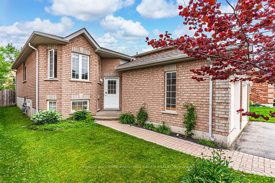76 Holly Meadow