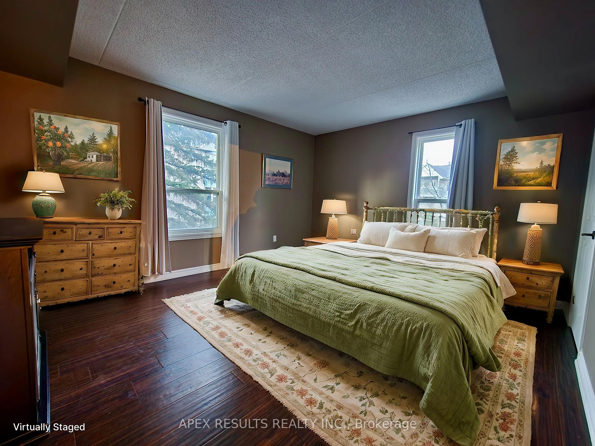 2 Bedrooms Condo at 2020 Cleaver, Burlington For sale