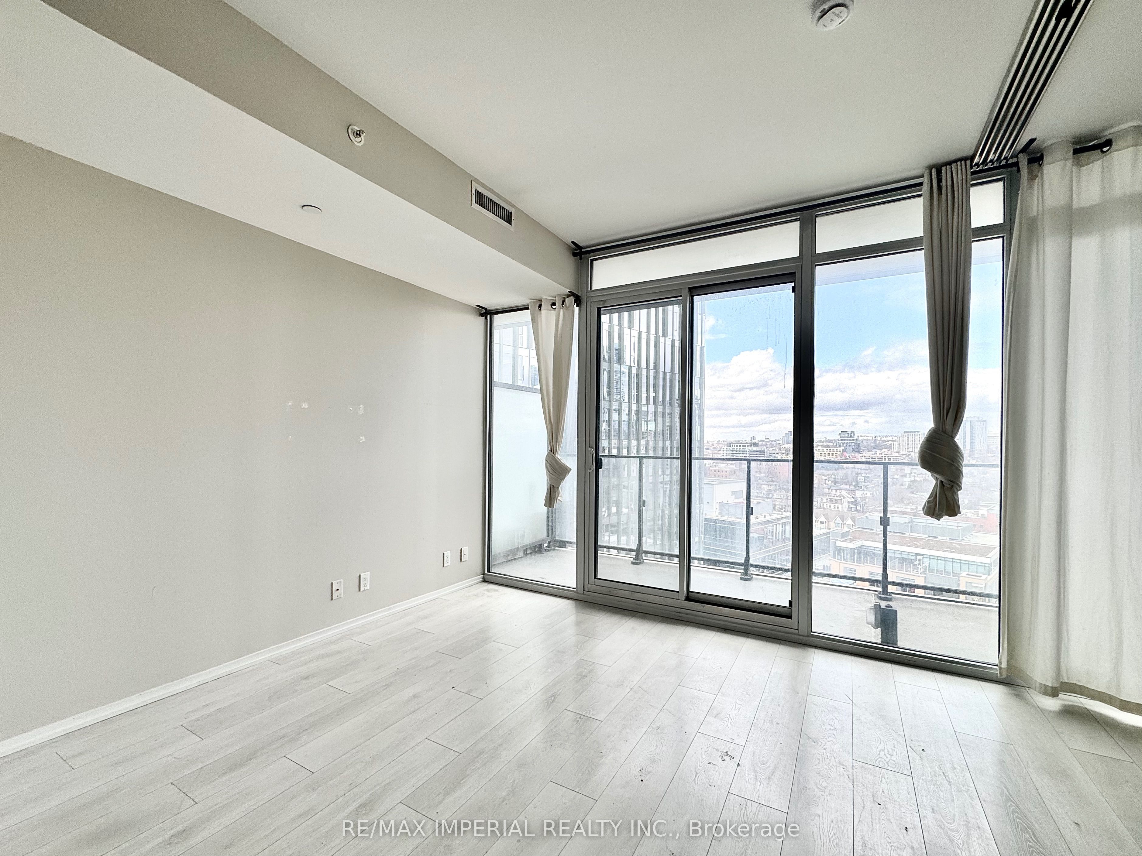 125 Peter Street, #1203