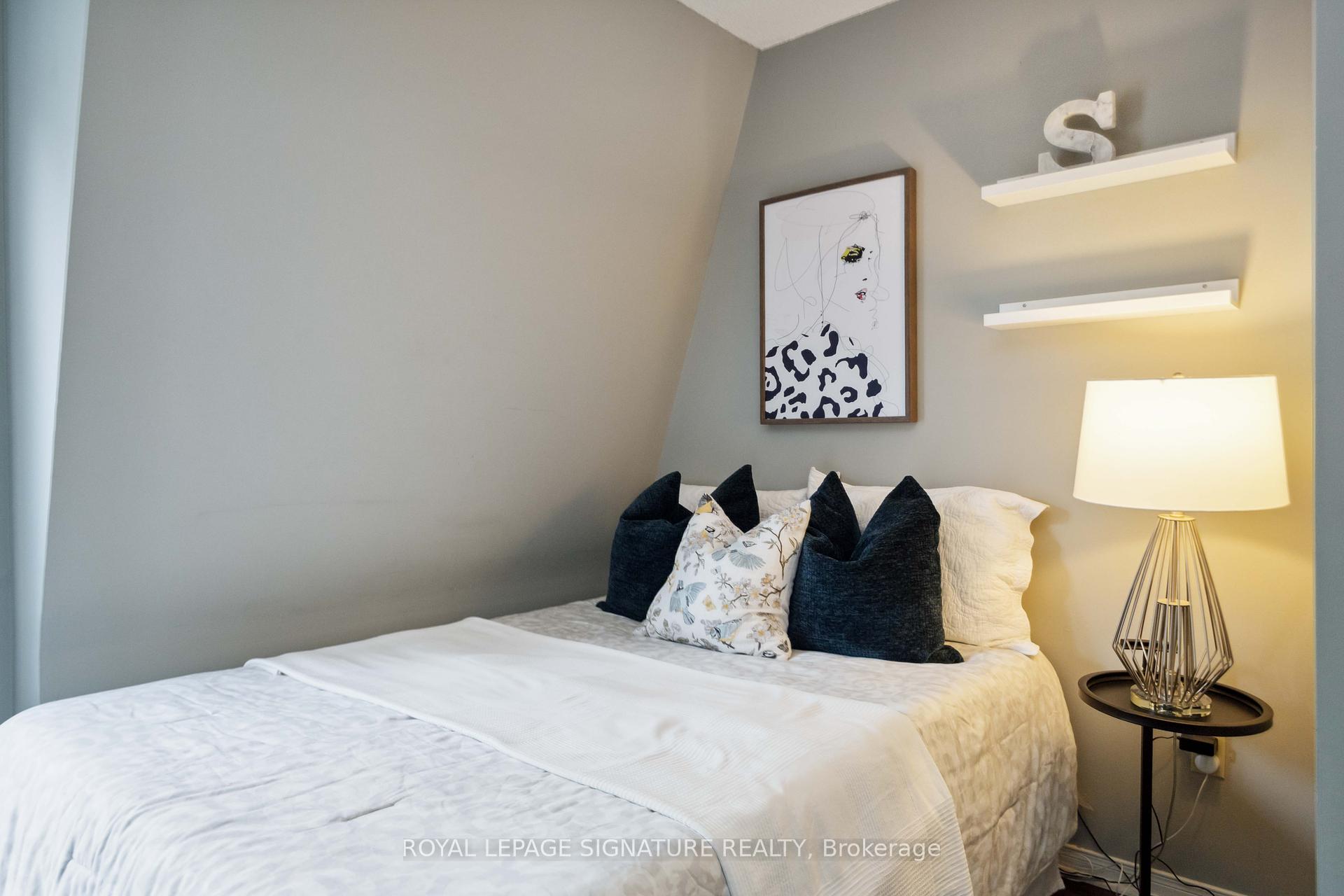 2 Bedrooms Condo at 36B Massey, Toronto For sale