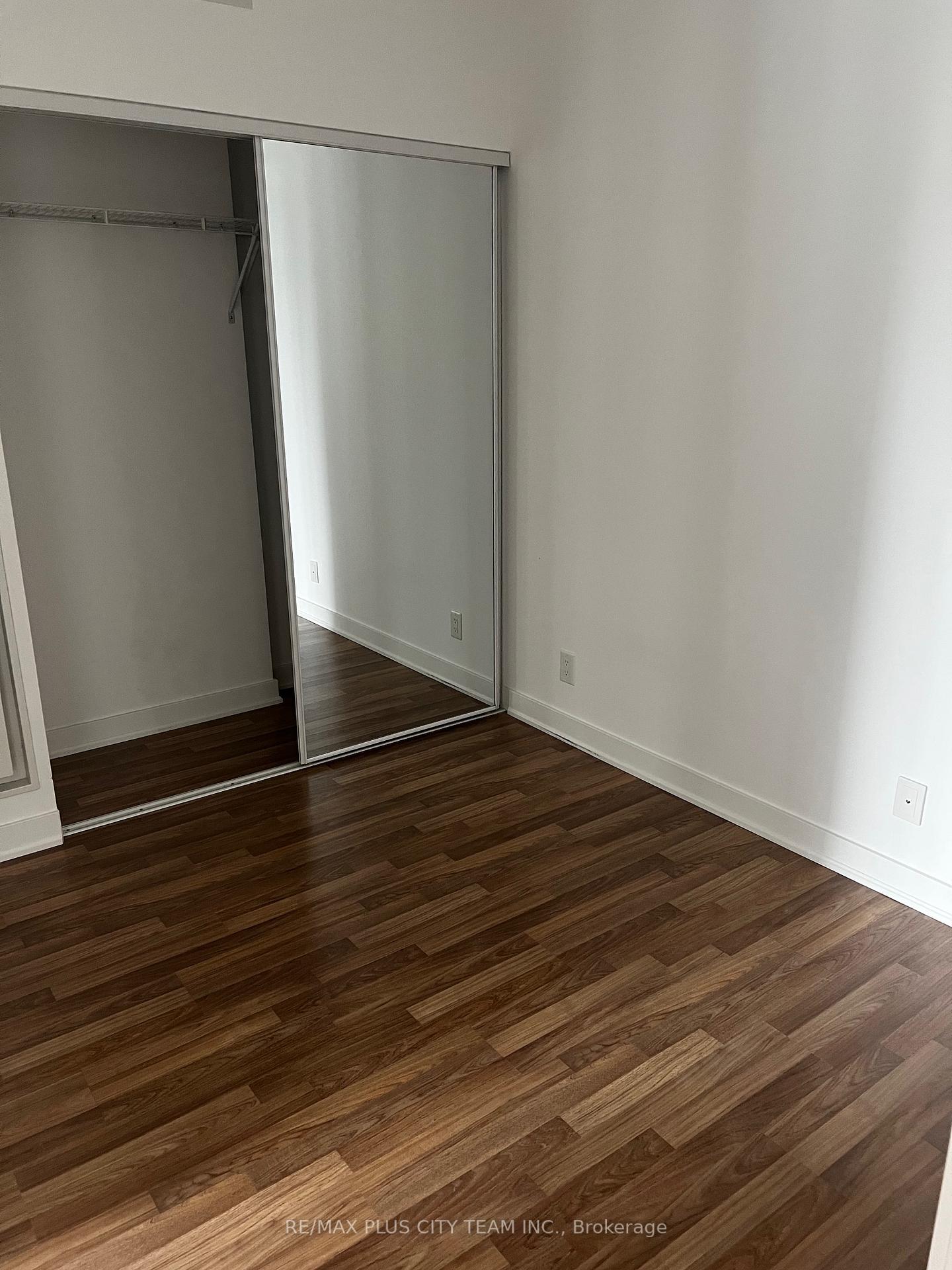4 Bedrooms Condo at 120 Parliament, Toronto For sale