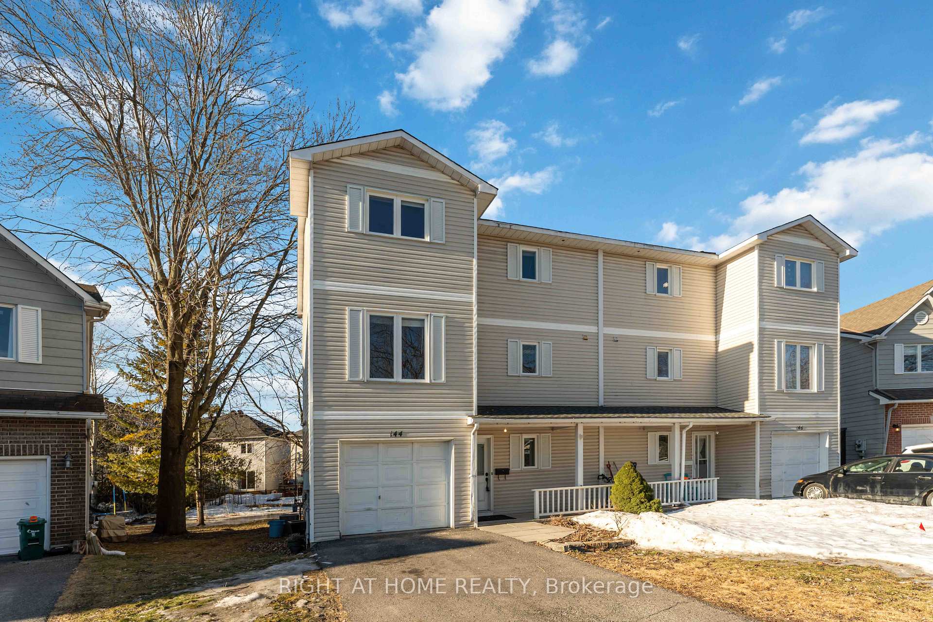144 GLAMORGAN Drive, Kanata, ON K2L 1R8