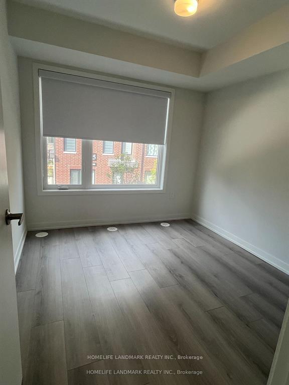 2 Bedrooms Condo at 3409 Ridgeway, Mississauga For sale
