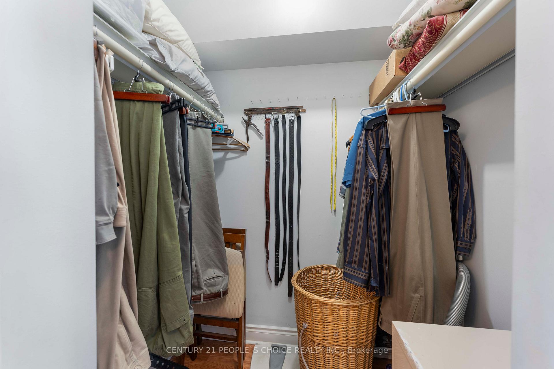 2 Bedrooms Condo at 3 Rowntree, Toronto For sale