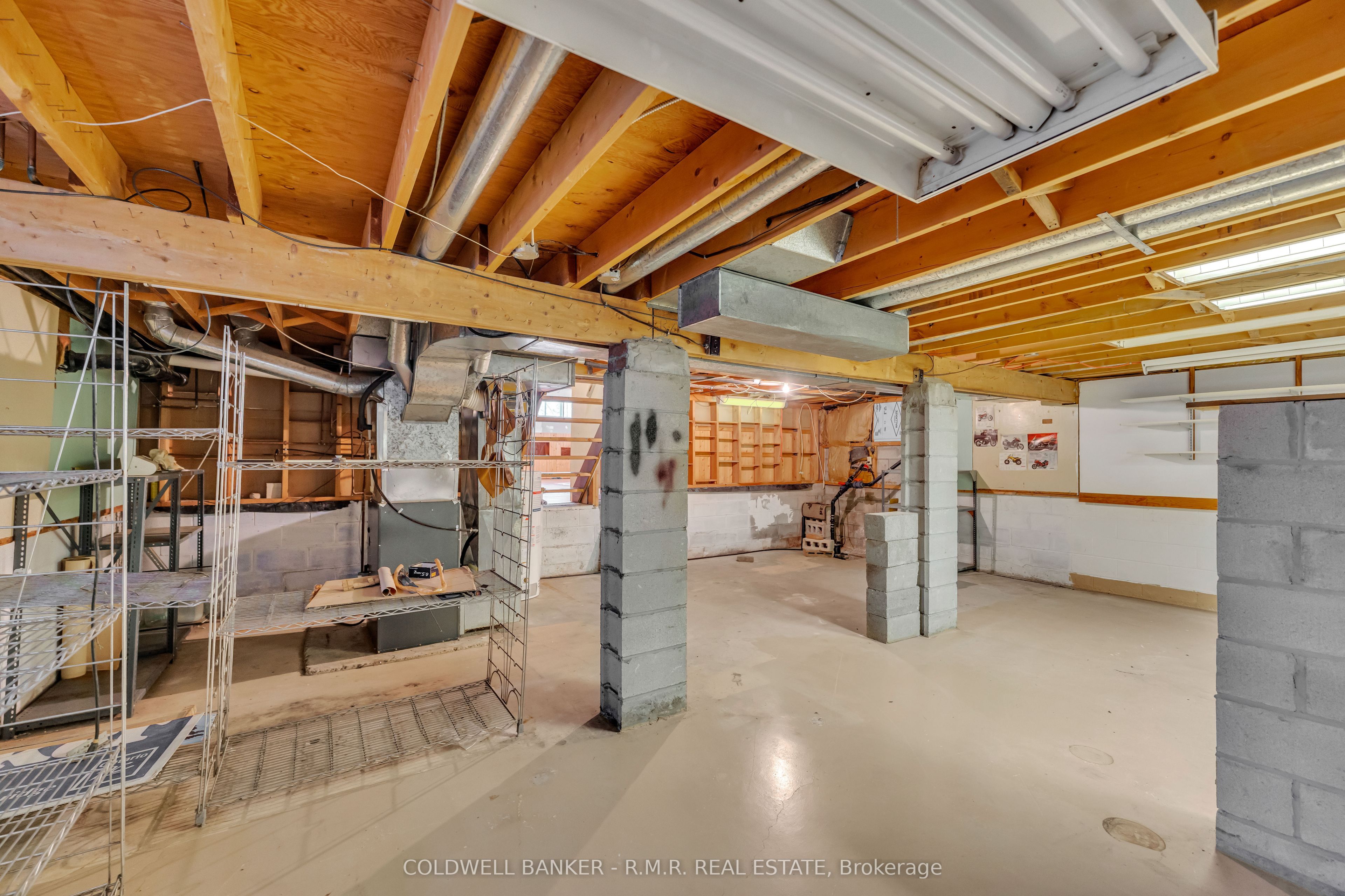 86 Twyn Rivers Drive