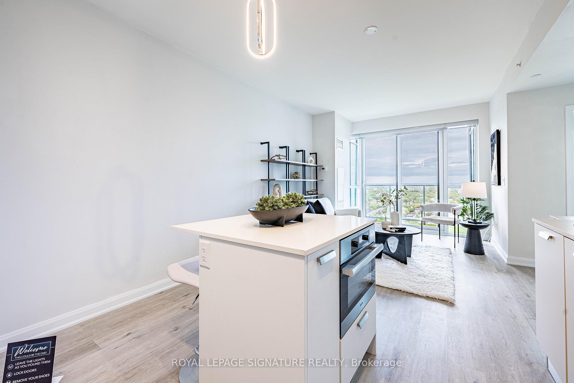 2 Bedrooms Condo at 11 Bogert, Toronto For sale
