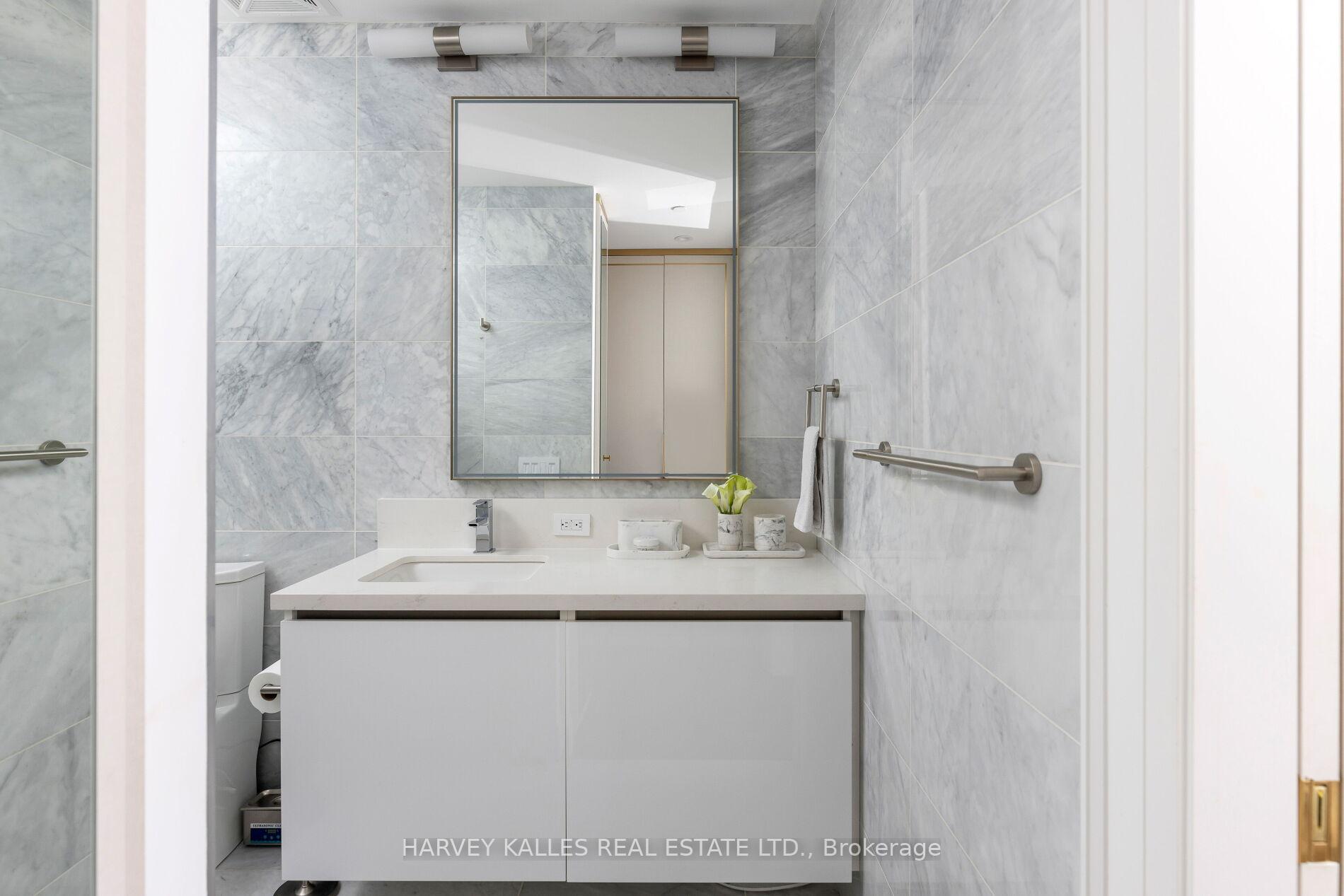 151 Avenue Road 805