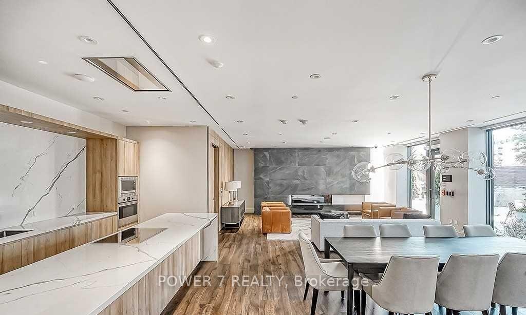 #1001 – 21 Park Street, Mississauga, ON L5G 1L7