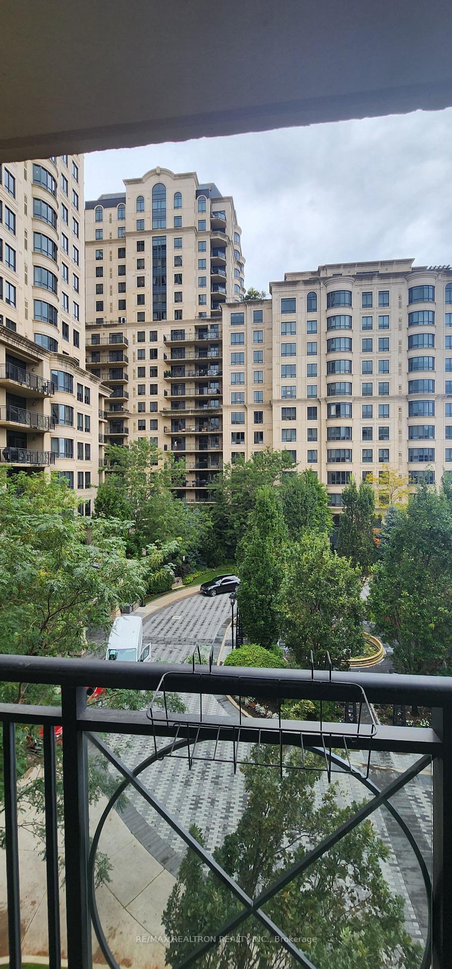 1 Bedroom Condo at 650 Sheppard, Toronto For sale