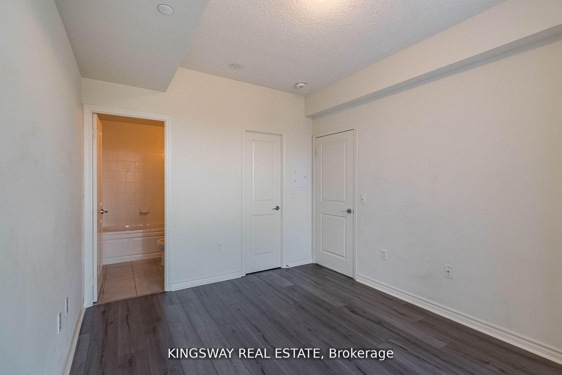 #217 – 349 RATHBURN Road, Mississauga, ON L5B 0G9