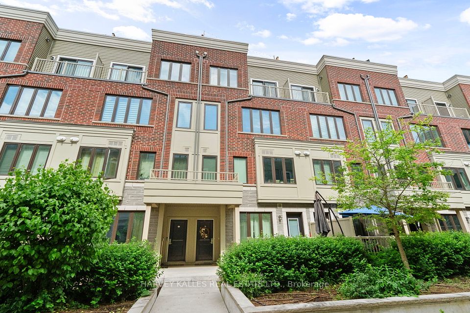 85 Eastwood Park