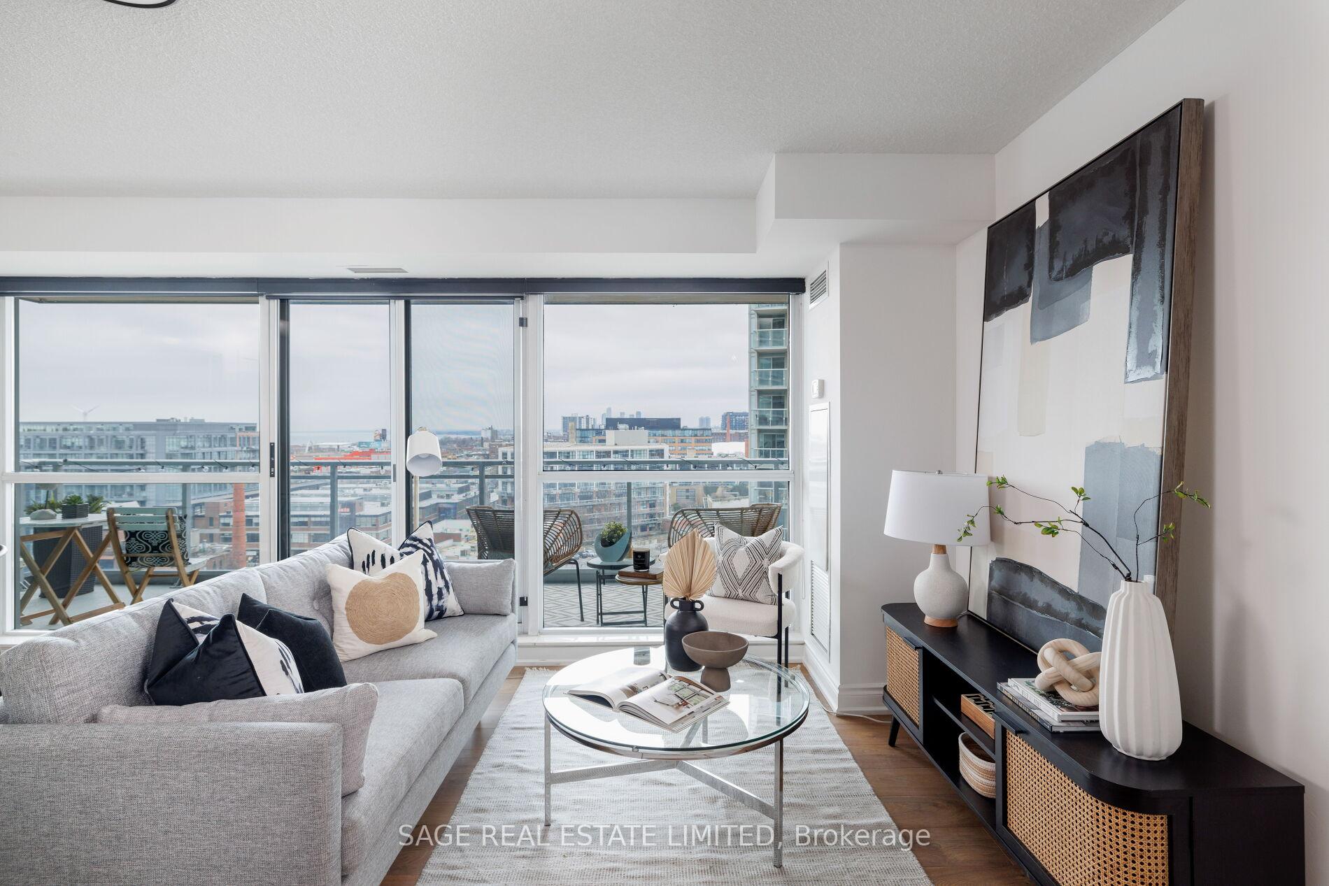 2 Bedrooms Condo at 100 Western Battery, Toronto For sale